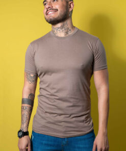 Camiseta Básica Marrom