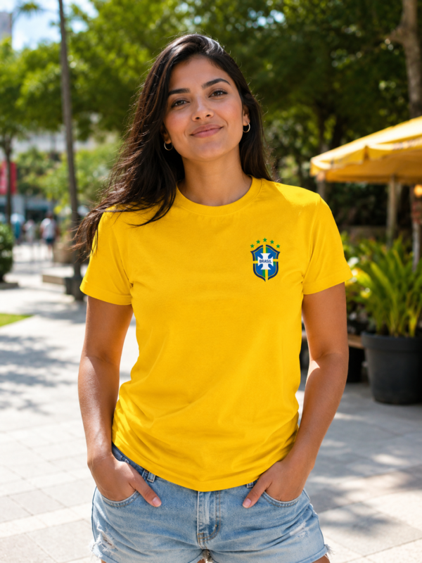 Camiseta 100% Algodão Copa 2026 Amarela com Emblema DTF